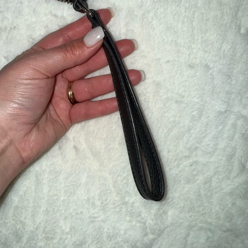 3 x 20$ Dana Buchman Black Wristlet Clutch